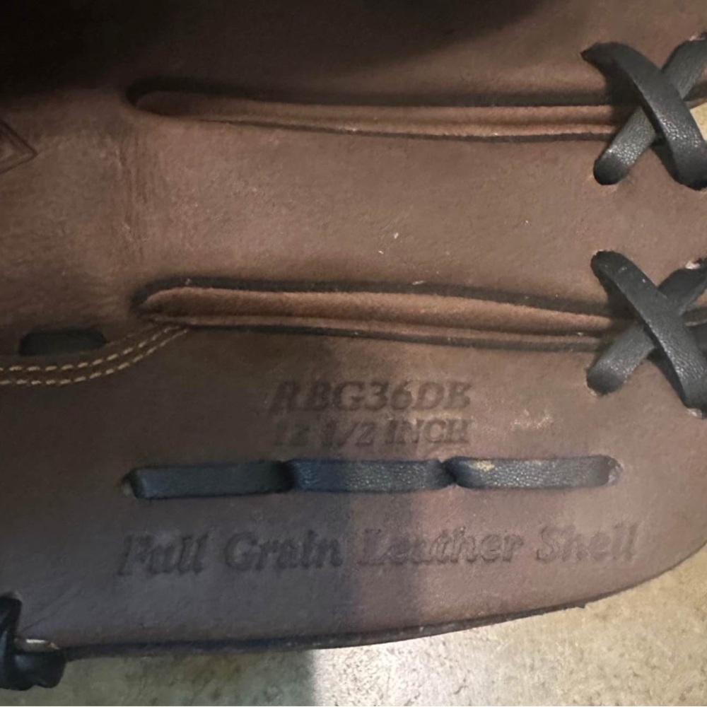 Rawlings Tan Baseball Glove with Black Trim - Picture 3 of 5